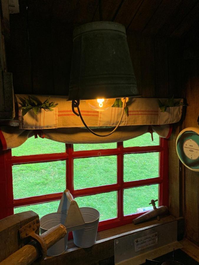 Hébergements Insolites dans tonneaux - Gite Le Coup de Foudre Vimoutiers Esterno foto